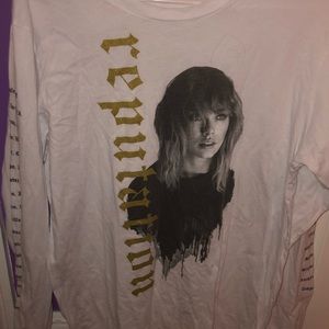 Taylor Swift long sleeve